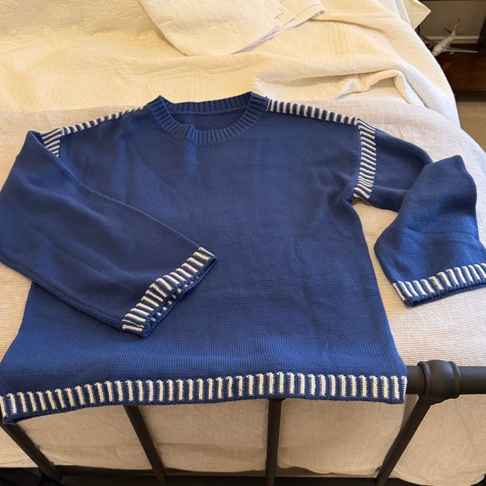 Blue contrast stitch sweater in Blue- size L NWT